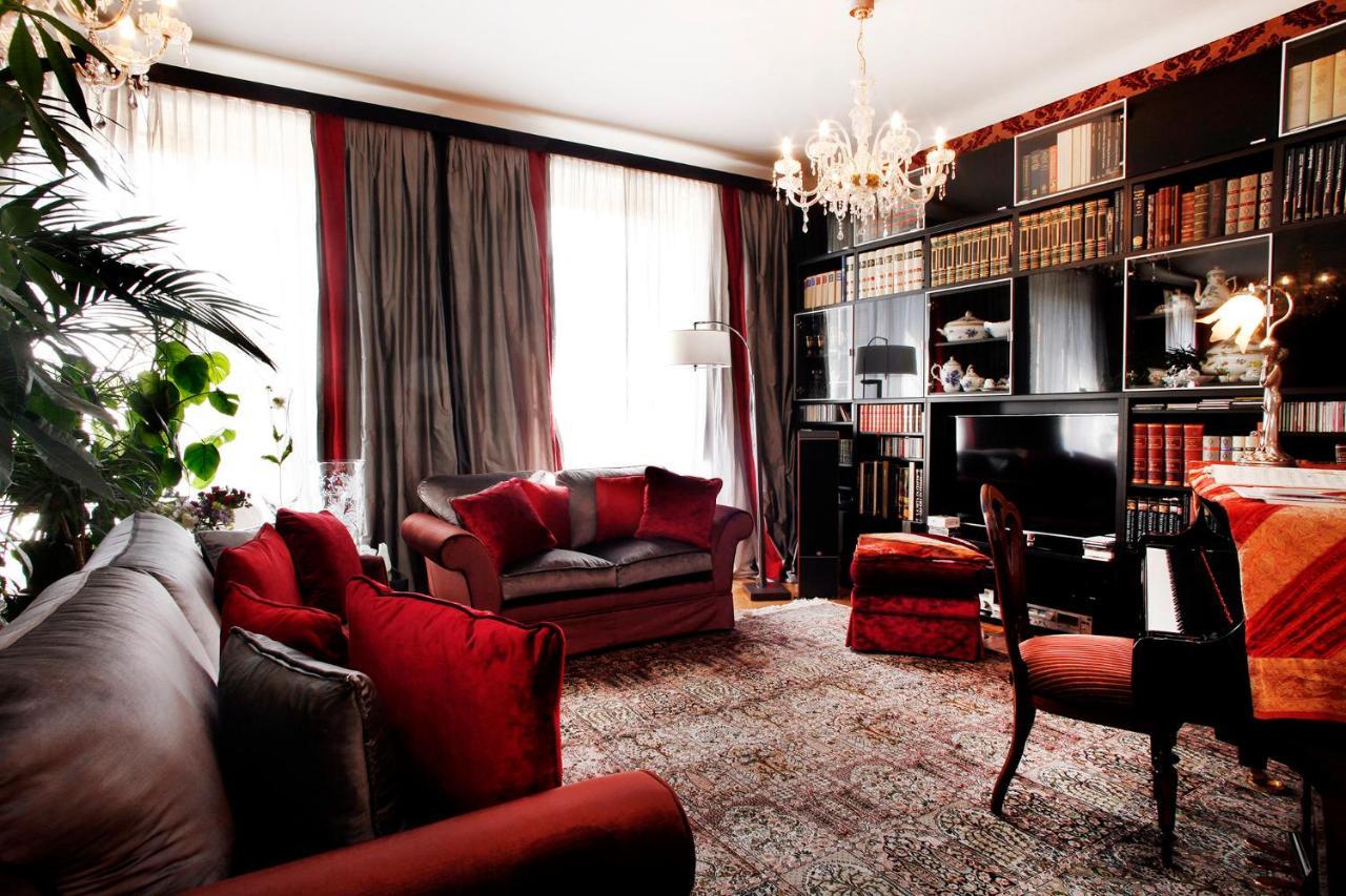 Luxury Room In Central Art Nouveau Building Next To Metro Station Milano Exterior foto